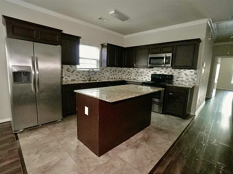 2523 Kirk St #B — Photo 4