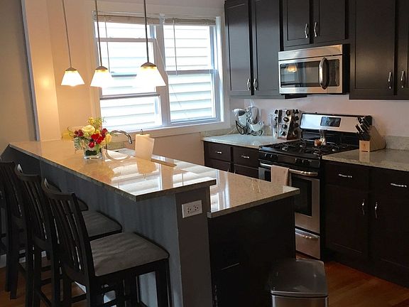 5th image of 1826 N Wood St #Chse1