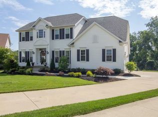3065 Woodcrest Dr, Akron, OH 44333