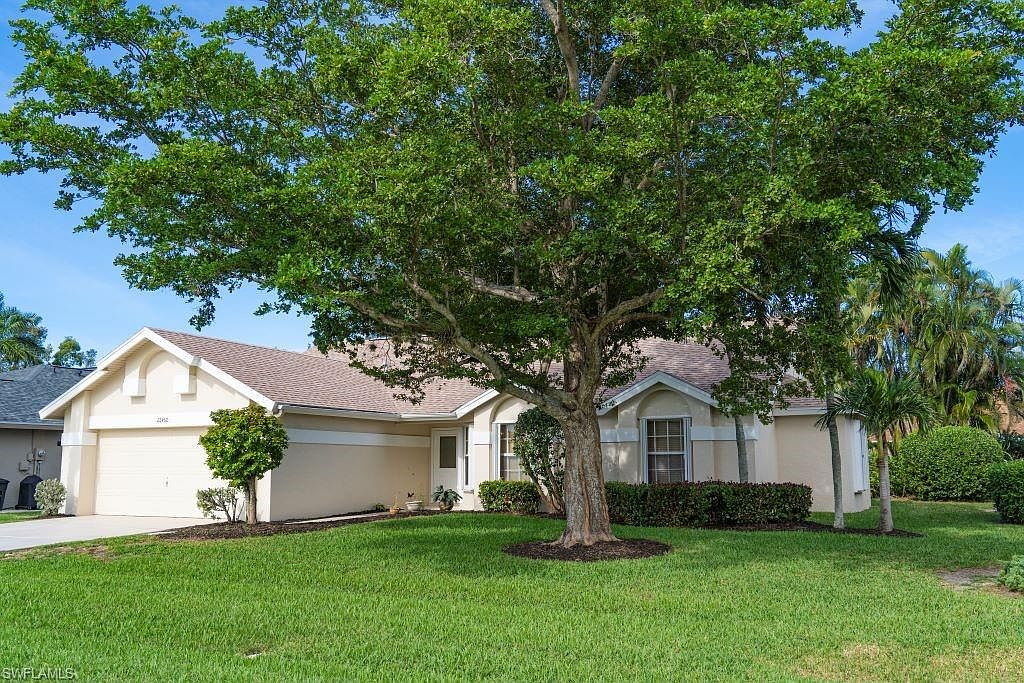 22460 Fountain Lakes Blvd, Estero, FL 33928 Zillow