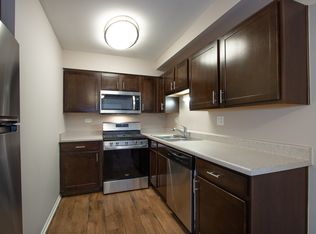 136 Greenway Trl #4-5861C, Carol Stream, IL 60188