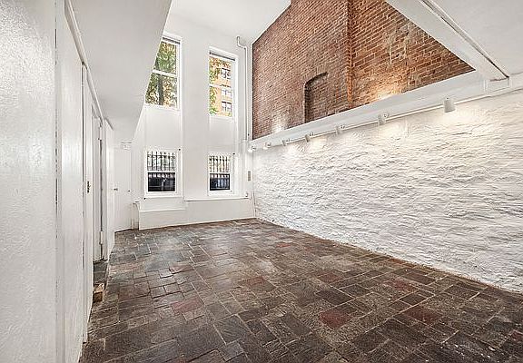 2nd image of 862 W End Ave APT 1