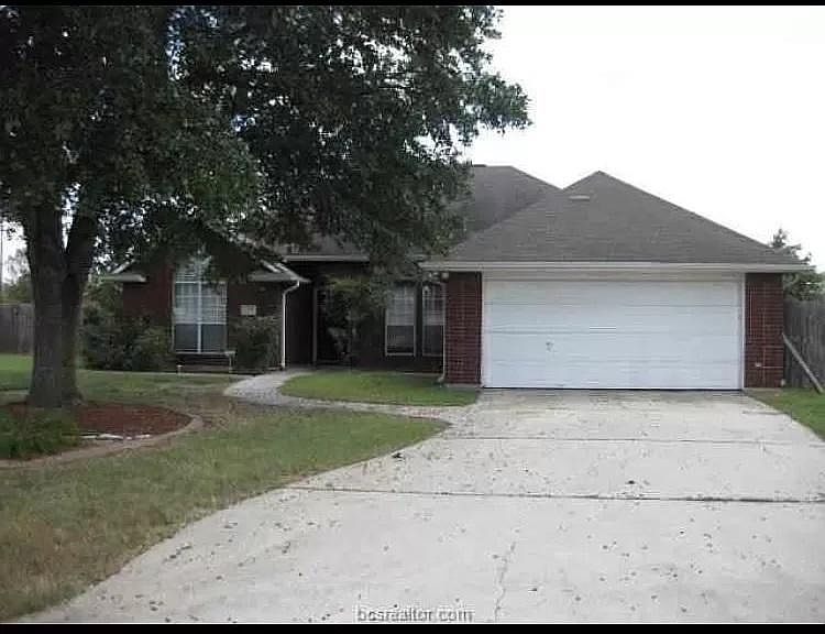 1st image of 3625 Vienna Dr