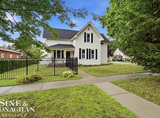 1015 Cass St, Saint Clair, MI 48079
