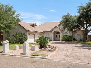 2507 E 20th St, Mission, TX 78572