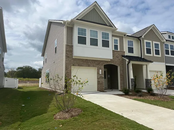 46 Clementine St, Angier, NC 27501