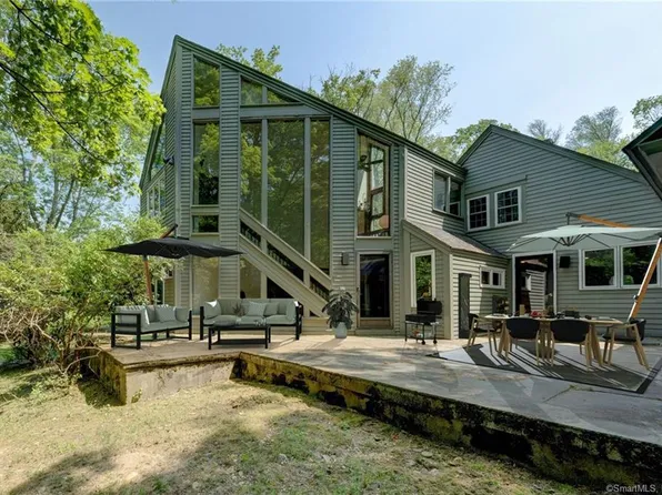 26 Cards Mill Road, Columbia, CT 06237
