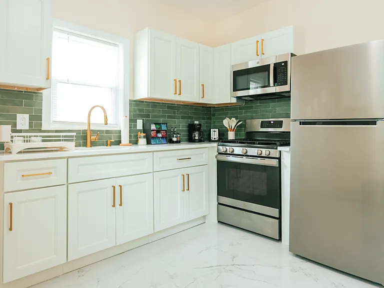 18 Van Rensselaer St #1 — Photo 12