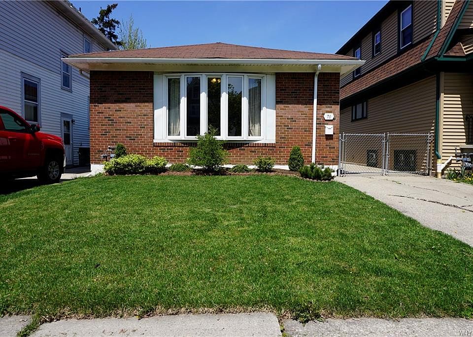 1st image of 70 Parkwood Ave