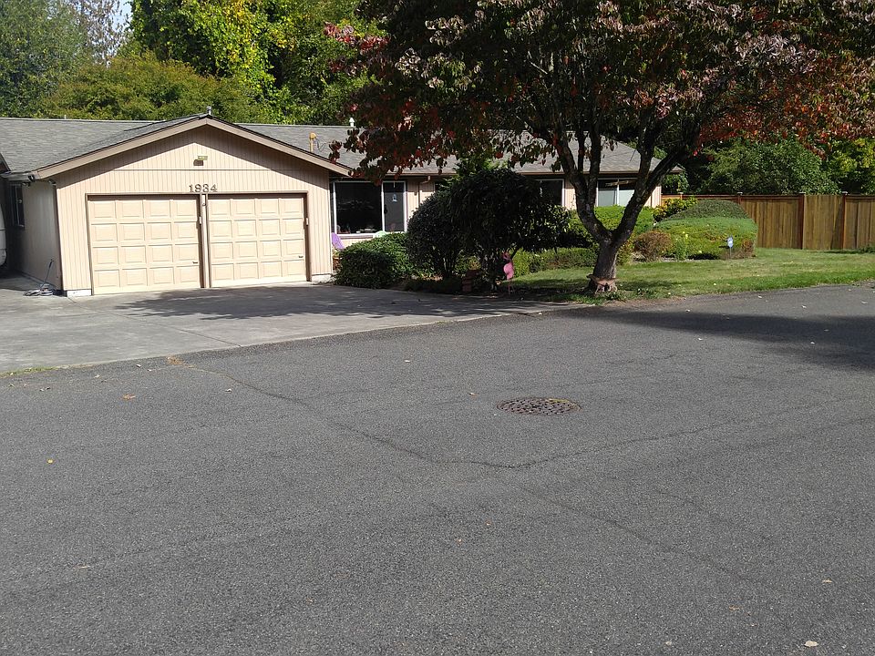 1st image of 1934 Parkwood Dr SE