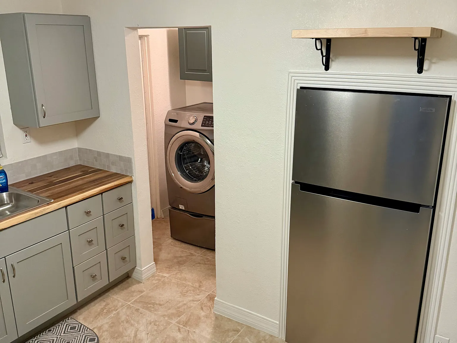 2 bed, 820 sqft, $1,450 — Photo 3