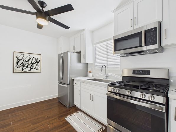 5919-5931 Reseda Blvd #130