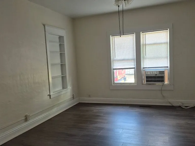 410 Burlington St — Photo 2