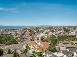 401 Seaward Rd APT 2, Corona Del Mar, CA 92625