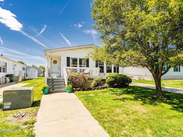 1400 Forest Way, Whiting, NJ 08759