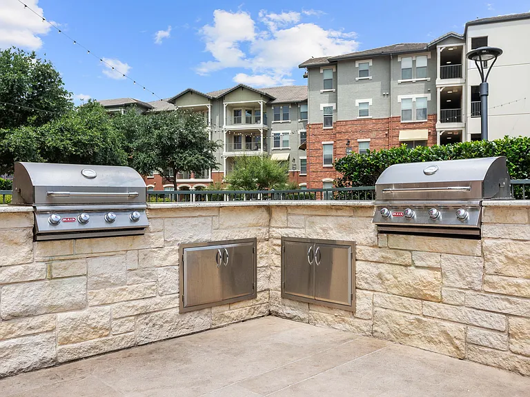 Olympus Las Colinas — Photo 51