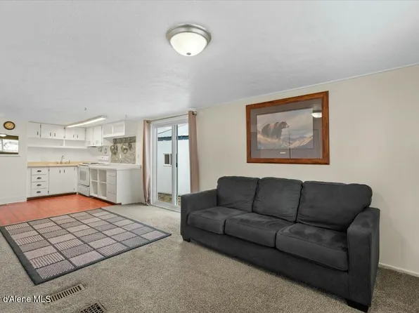 2689 N Spokane St, Post Falls, ID 83854