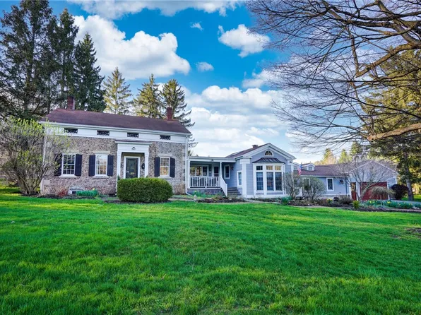 7834 North Rd, Victor, NY 14564