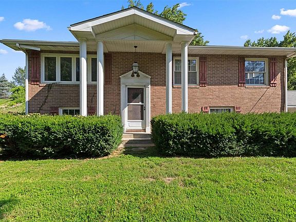 3rd image of 26 Arnold Drive