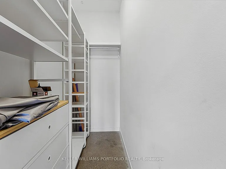 569 King St E #407 — Photo 23