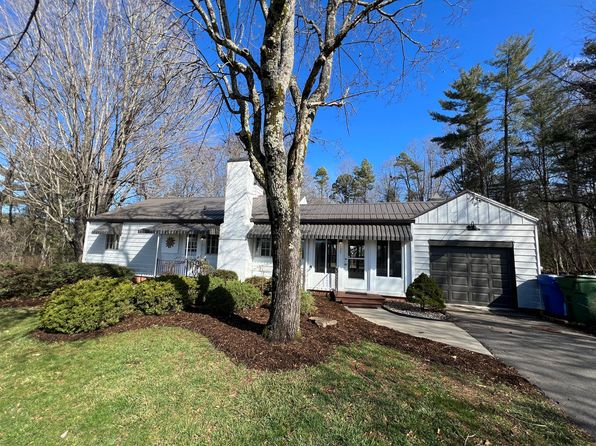 135 Sand Hill School Rd