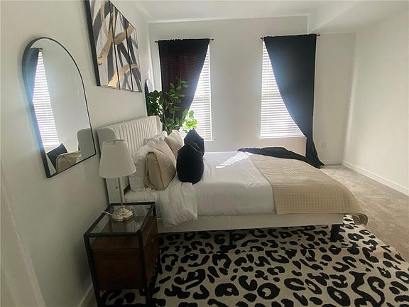 5th image of 390 17th St NW Unit 2011