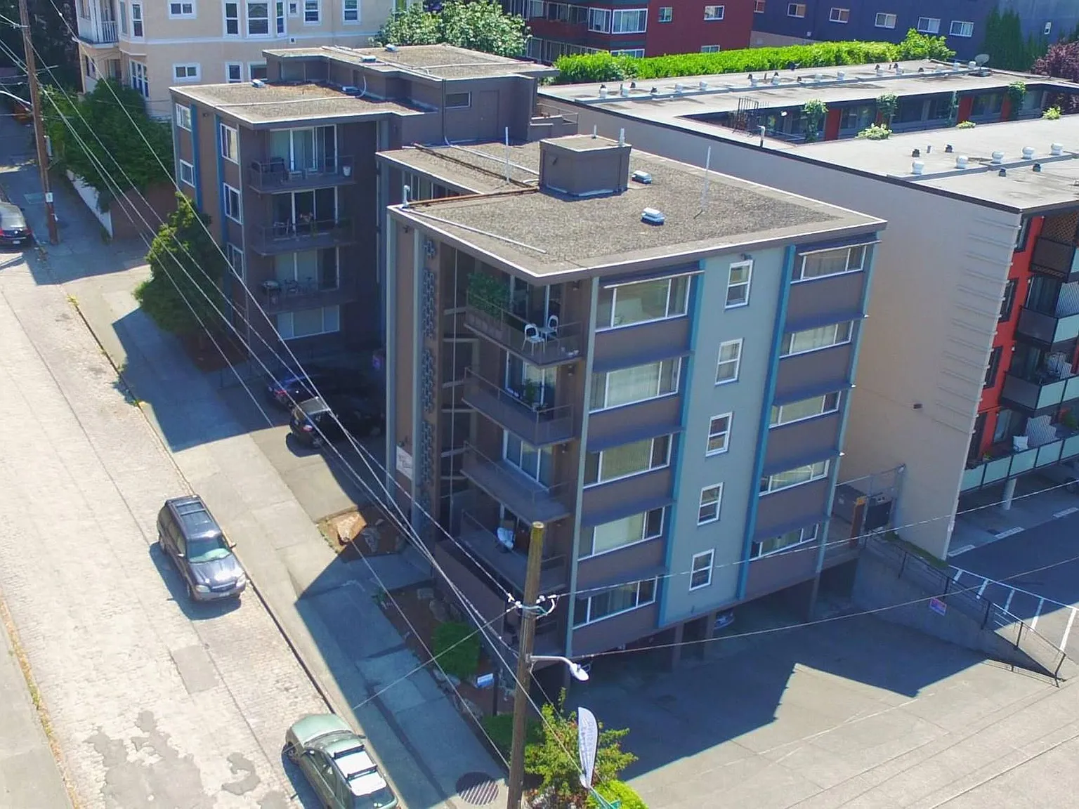 Clift House Apartments — Photo 3