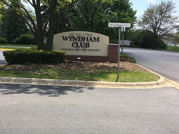 3rd image of 1374 E Wyndham Cir APT 202