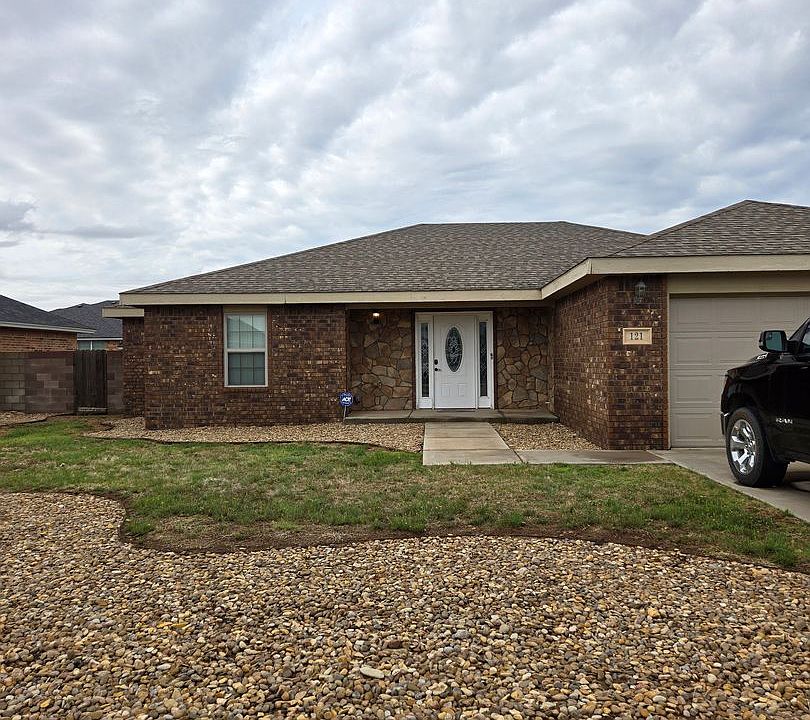 1st image of 121 Carmel Ln