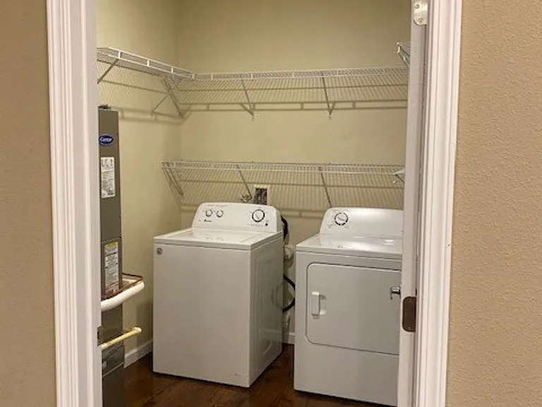 Grasslands Apartments — Photo 37
