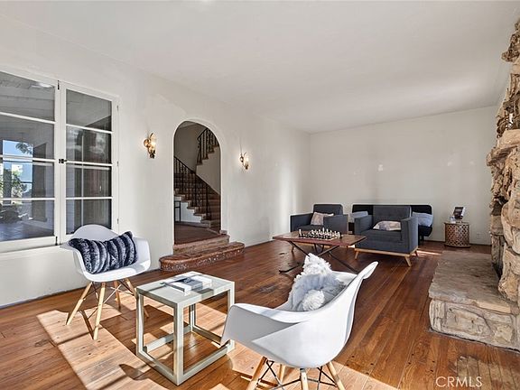 3rd image of 6604 Valmont St