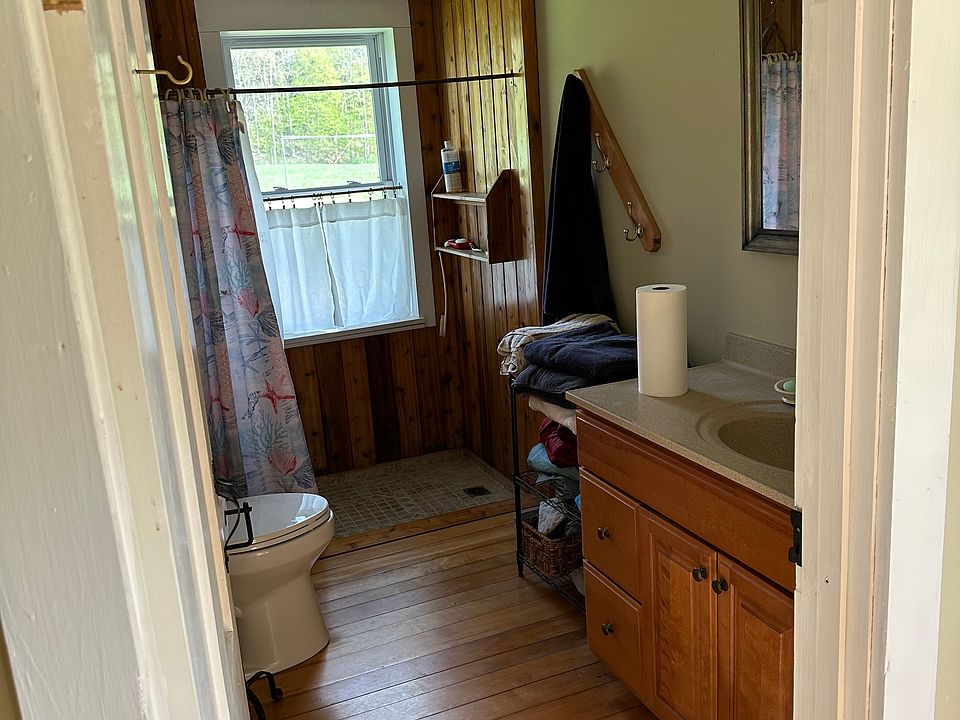 2nd image of 449 River Rd #2
