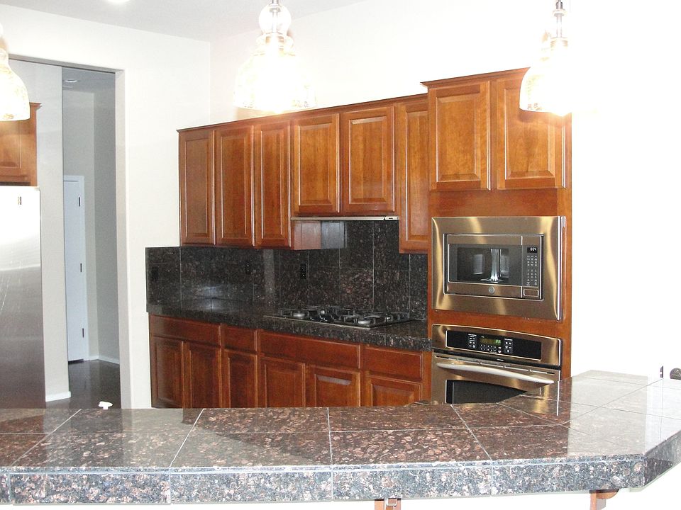 1st image of 1607 W Ainsworth Dr