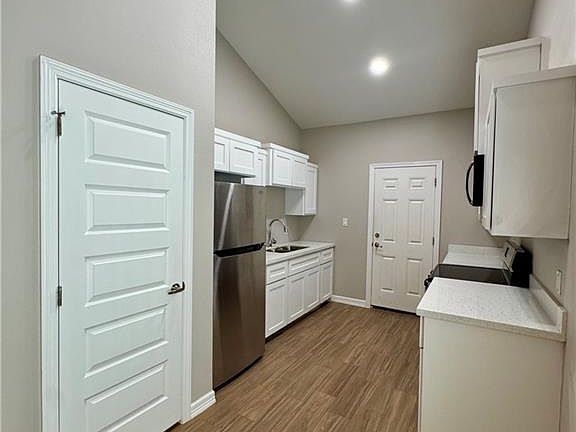 4th image of 509 Sparrow Rd #4