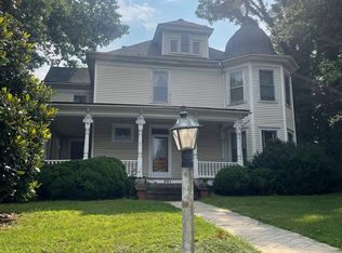 301 S Main St, Chatham, VA 24531
