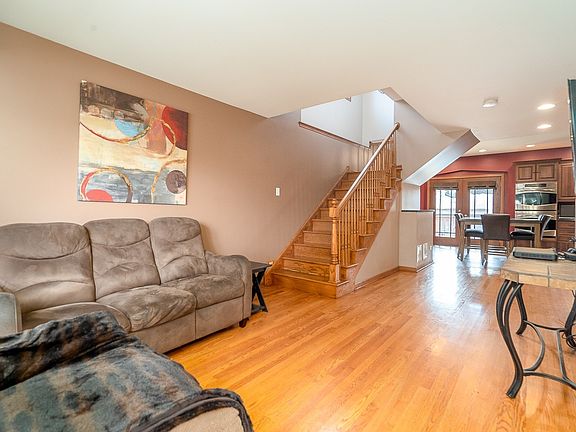 3rd image of 5234 S Narragansett Ave