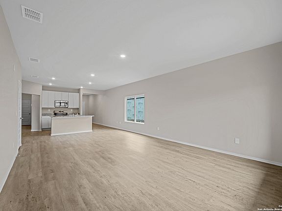 3rd image of 512 Havarti Way