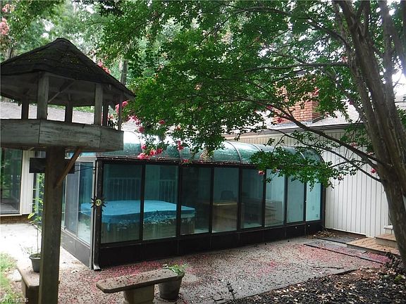 3rd image of 1498 Beckner Rd
