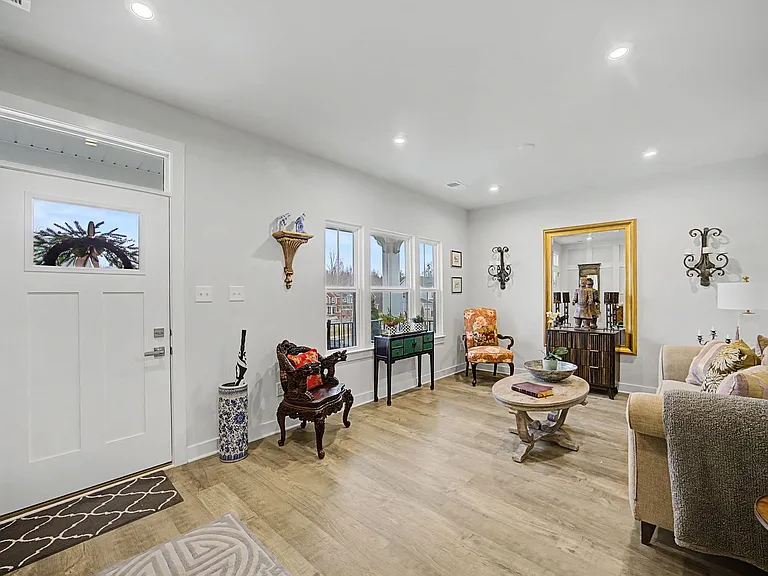 18307 Sagamore Dr — Photo 9