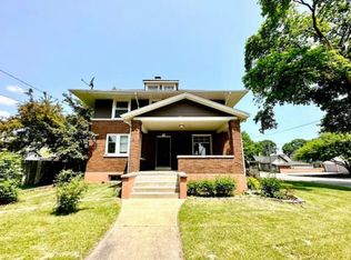 900 Larkin Ave, Elgin, IL 60123