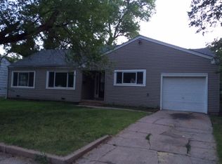 647 N Ridgewood Dr, Wichita, KS 67208