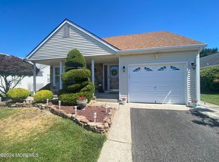 88 Portsmouth Dr, Toms River, NJ