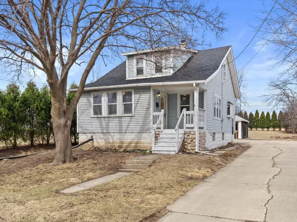 9612 West Schlinger AVENUE, West Allis, WI 53214