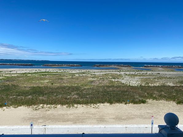 90 Winthrop Shore Dr APT 9