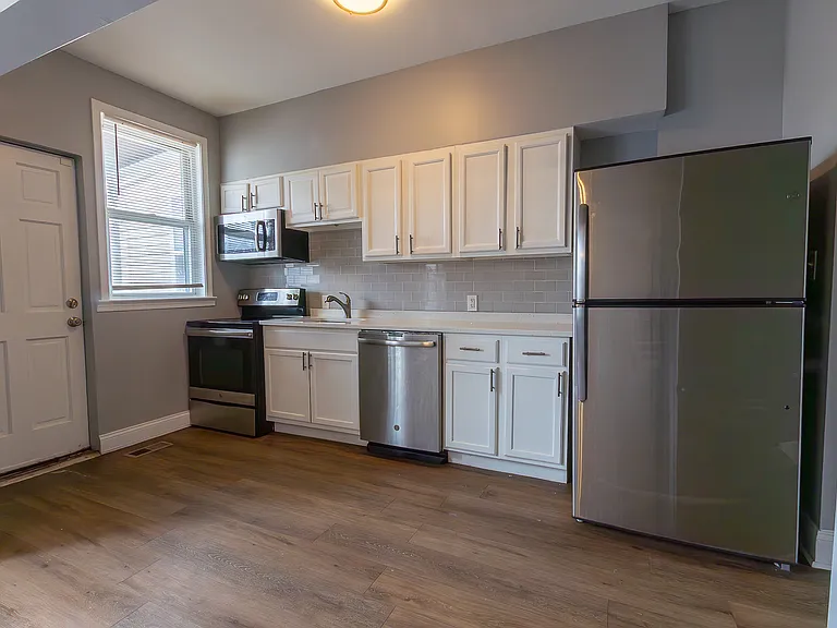 3063 Mayfield Ave #1 — Photo 13