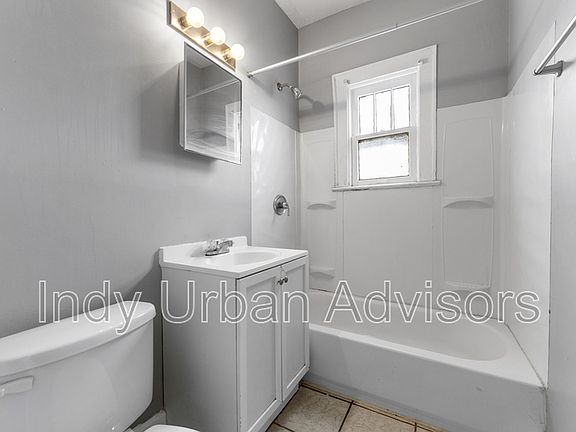 5th image of 2527 Shelby St APT 8