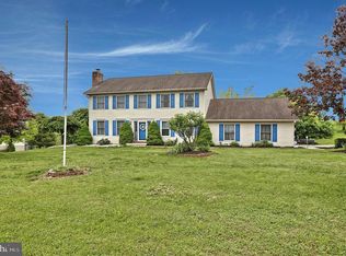 10 Summer Mount Rd, Bernville, PA 19506