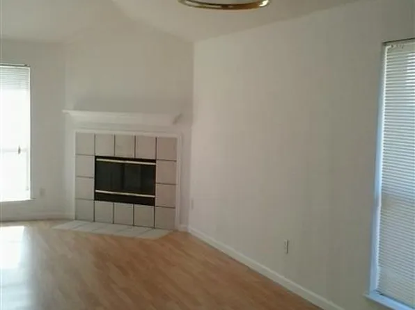 1252 Cypress Ln, Lancaster, TX 75146