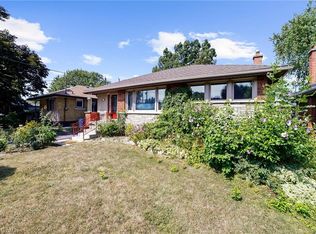 272 Upper Paradise Rd, Hamilton, ON L9C 5C2