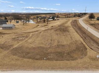 2818 W Dr, Parnell, IA 52325